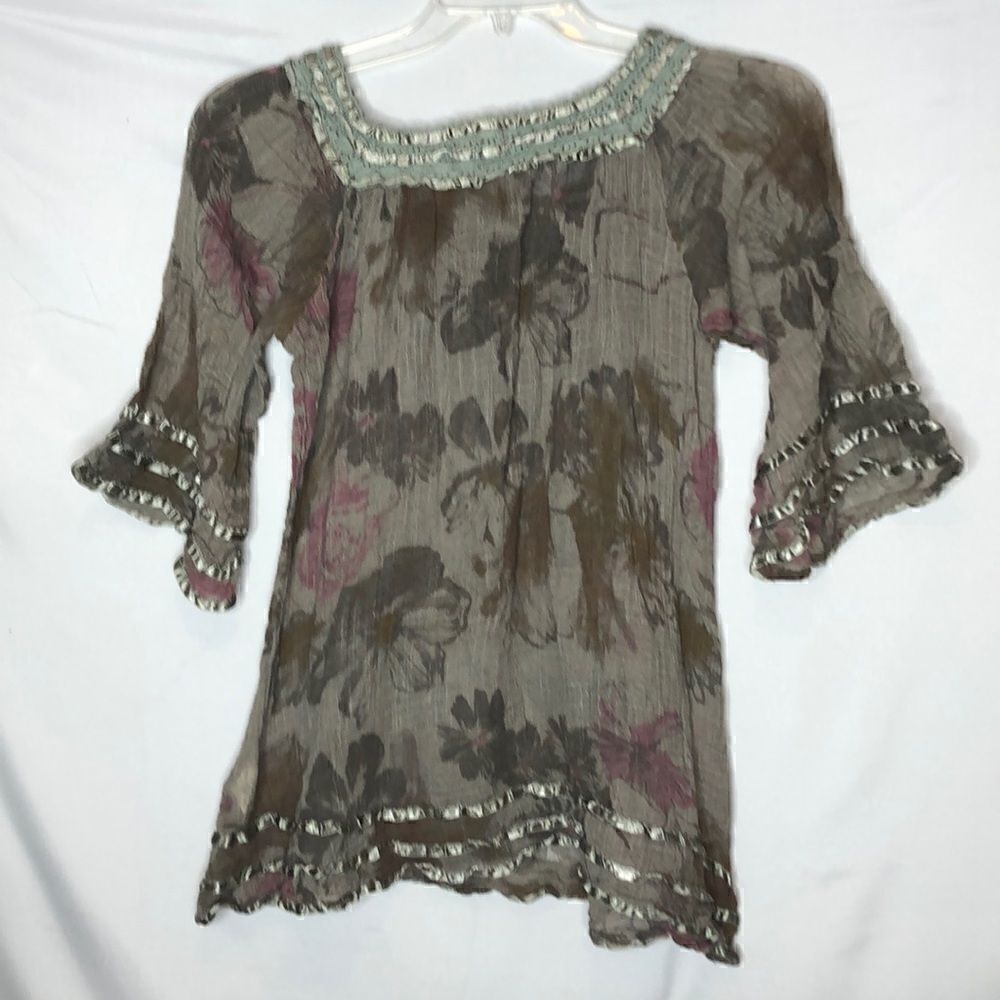 Blue Bird Light Weight 3/4 Sleeve Top. Siz… - Picture 7 of 10